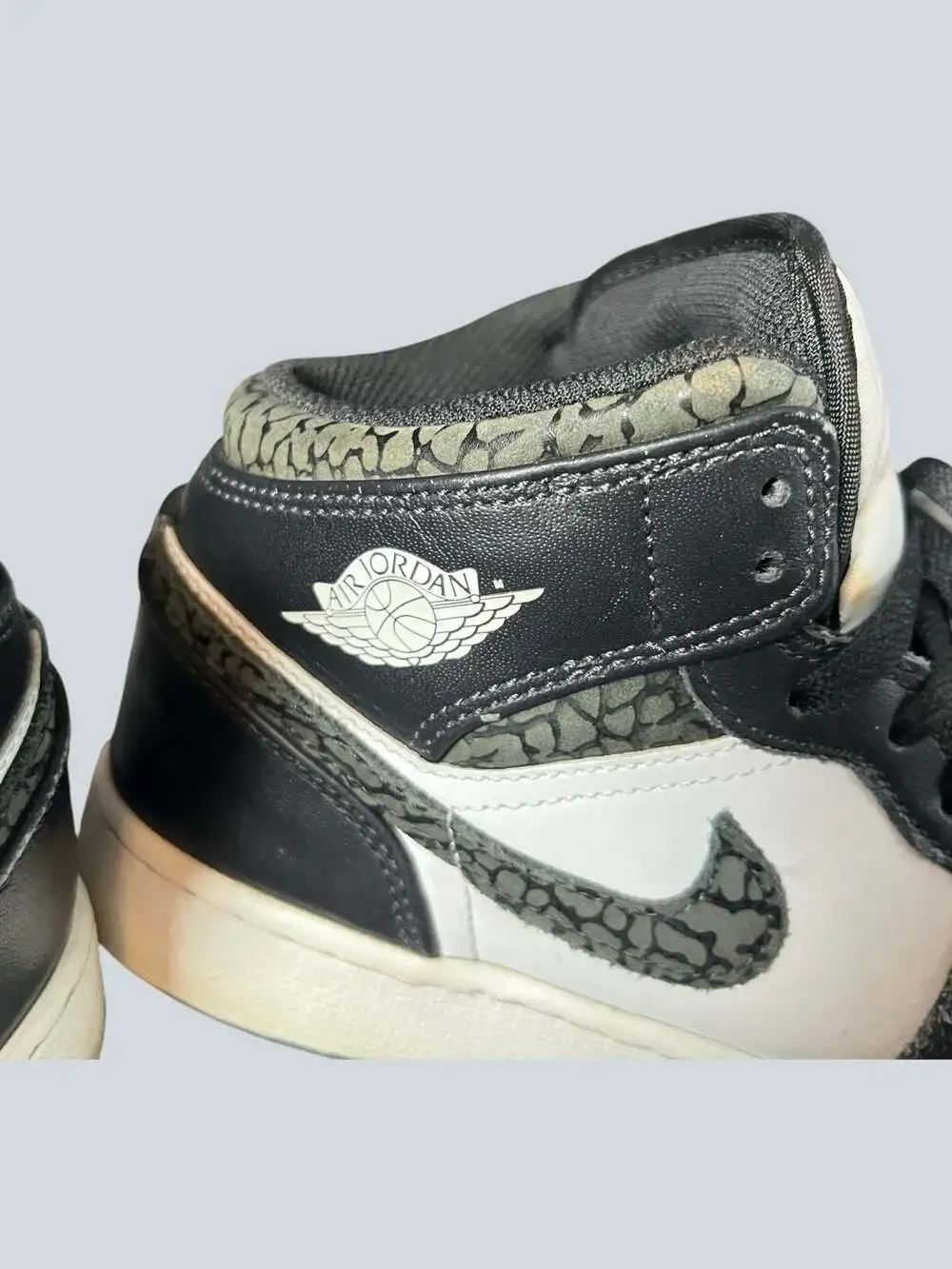Air Jordan 1 Mid SE GS Panda Elephant FB9909-001 Youth Size 6Y